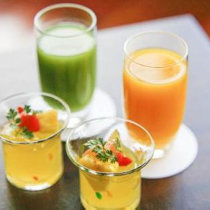 ビールが苦手な人でも楽しめるビールカクテルとは