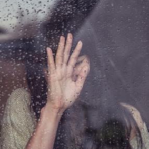 雨の日にスエードの革靴を履く際の注意点