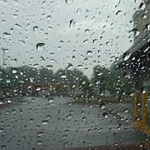 雨の日のドライブの持ち物について