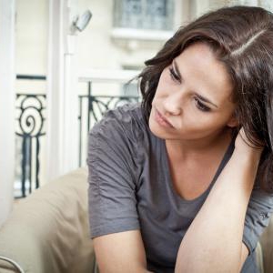 20代女性に急増中!薄毛の原因と3つの対策