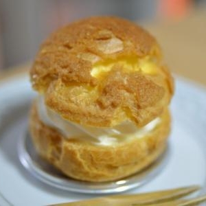 ダイエット中にはやめた方が良い!?シュークリームのカロリー