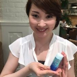 女優さんにも褒められたスキンケアって? 大人ニキビに悩む女性、必見。