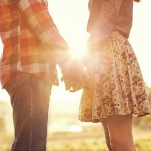 体外受精とは?方法や流れ、成功率、リスクなどをご紹介します!