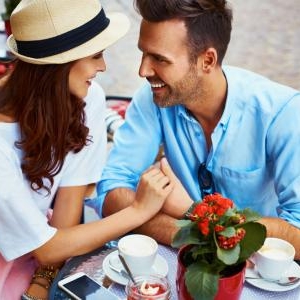 職場で好きな人ができた♡付き合うためのテクニック!