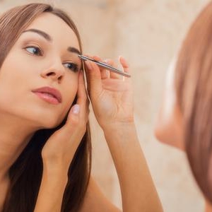 太い眉毛から細い眉毛になりたい!細い眉毛の作り方とは?