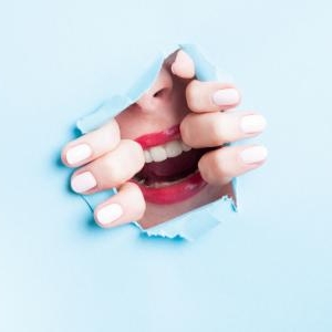 口を大きくするための人気の整形手術
