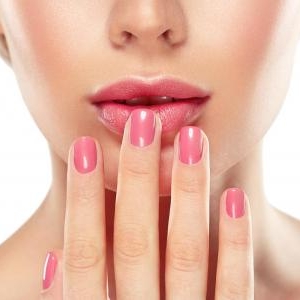 たらこ唇を薄くする為の人気の方法とは?
