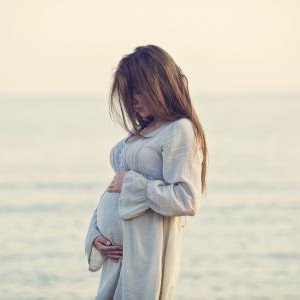 妊娠すると頻尿に!?お医者さんの診断が必要な場合とは?