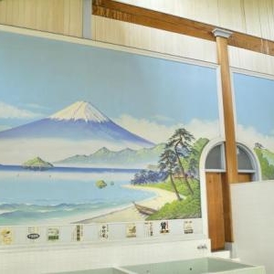 JTのCMは日本の銭湯編!身も心も美しくリフレッシュ!出演者はモデルのLiv O’Driscollさんと銭湯ペンキ絵師の田中みずきさん
